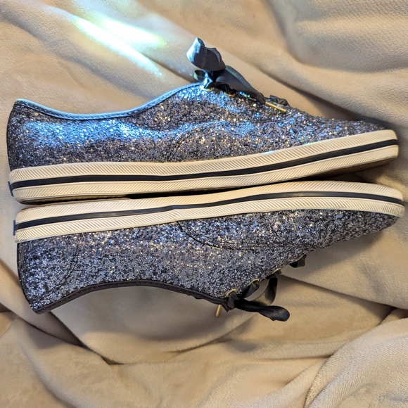 Kate Spade Keds Champion Glitter Sneaker Pewter Coquette Charm Maximalist Bridal - Picture 5 of 12